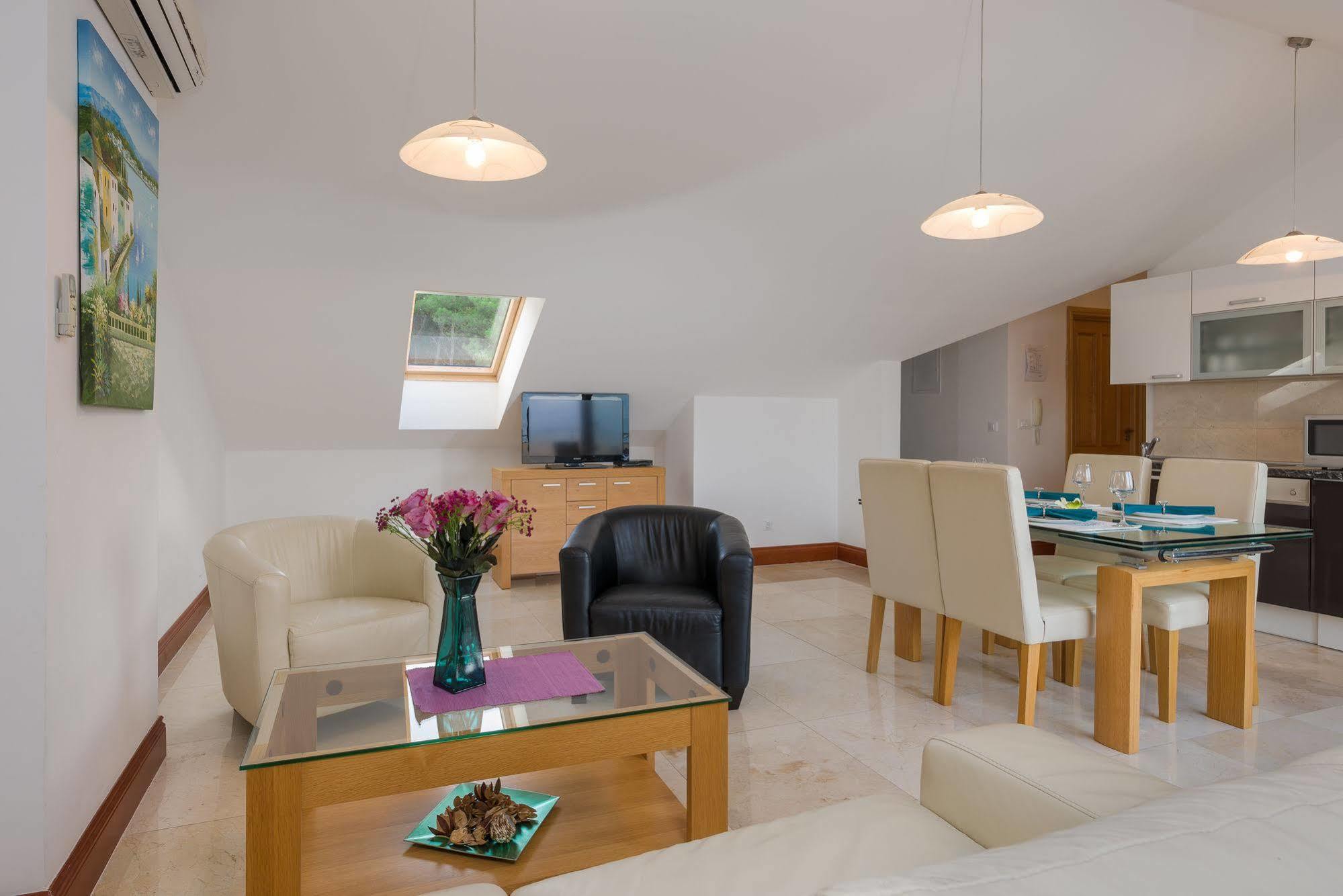 Villa Salena Слатине Екстериор снимка
